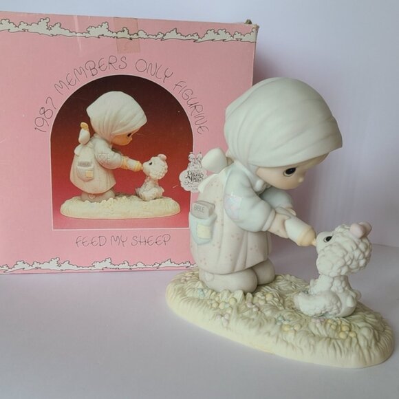Vintage Precious Moments Feed My Sheep Members Collectible Porcelain Figurine - Picture 4 of 10